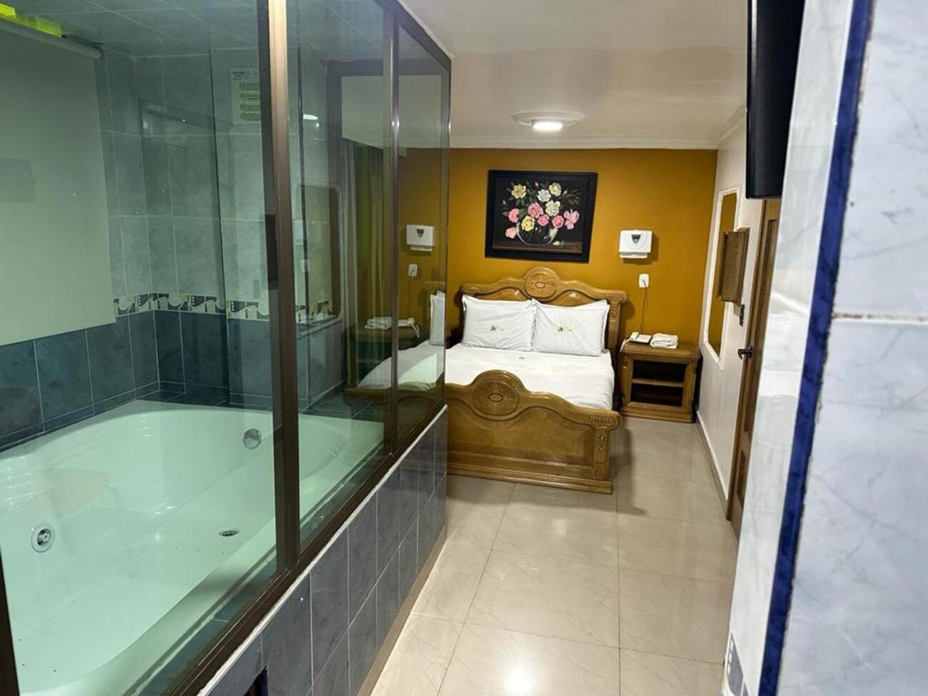 Hotel Bosque Chapinero ボゴタ エクステリア 写真