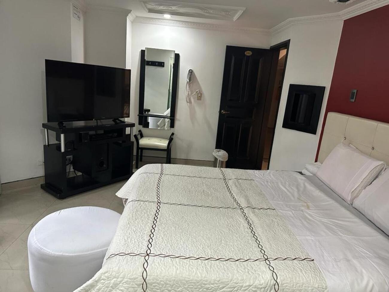 Hotel Bosque Chapinero ボゴタ エクステリア 写真